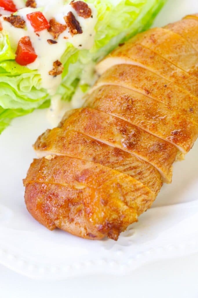 sliced chicken on plate